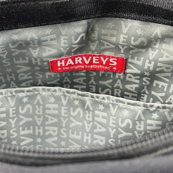 Harveys Seatbelt Bag - Picture 11 of 14